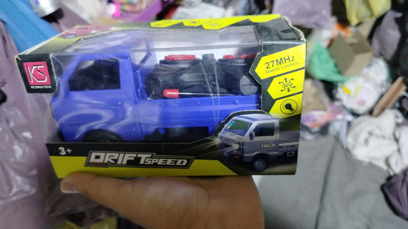 Drift Speed 27MHz Remote Control RC Toy Truck for Kids (Random Color) - Image 3
