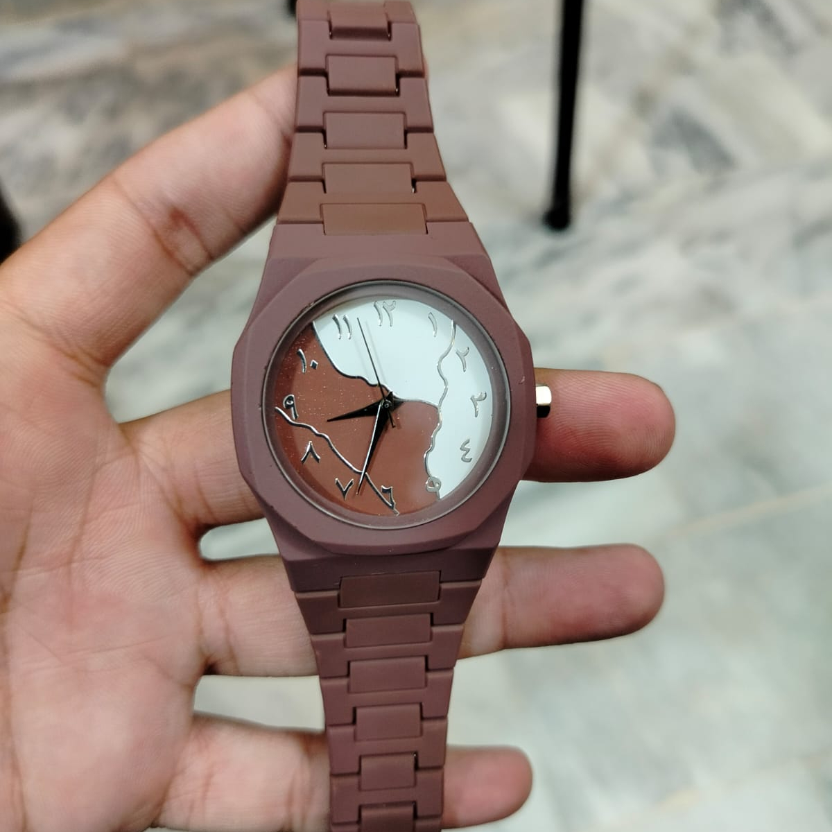Brown And White Aura Watch Elegant Stylish Design Durable Build Comfortable Strap Clear Display Perfect For Daily Wear And Special Occasions - Image 5