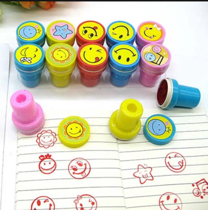 Pack of 10 - Cute Emoji Stamp Set Kids Arts And Crafts Stamper - Stationery Accessory Designed For Creative Stamping And Daily Craft Routine (Random Emojis) - Image 3