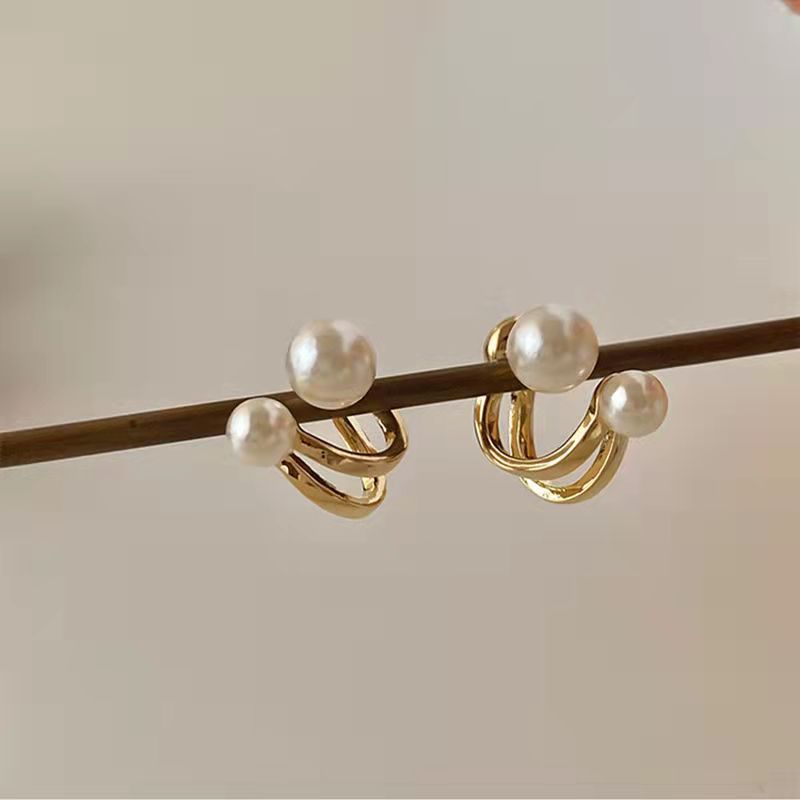 ZVT-167 Korean Pearl Circle Earrings – Elegant Fashion Jewellery, Stylish Accessory for Women - Image 4