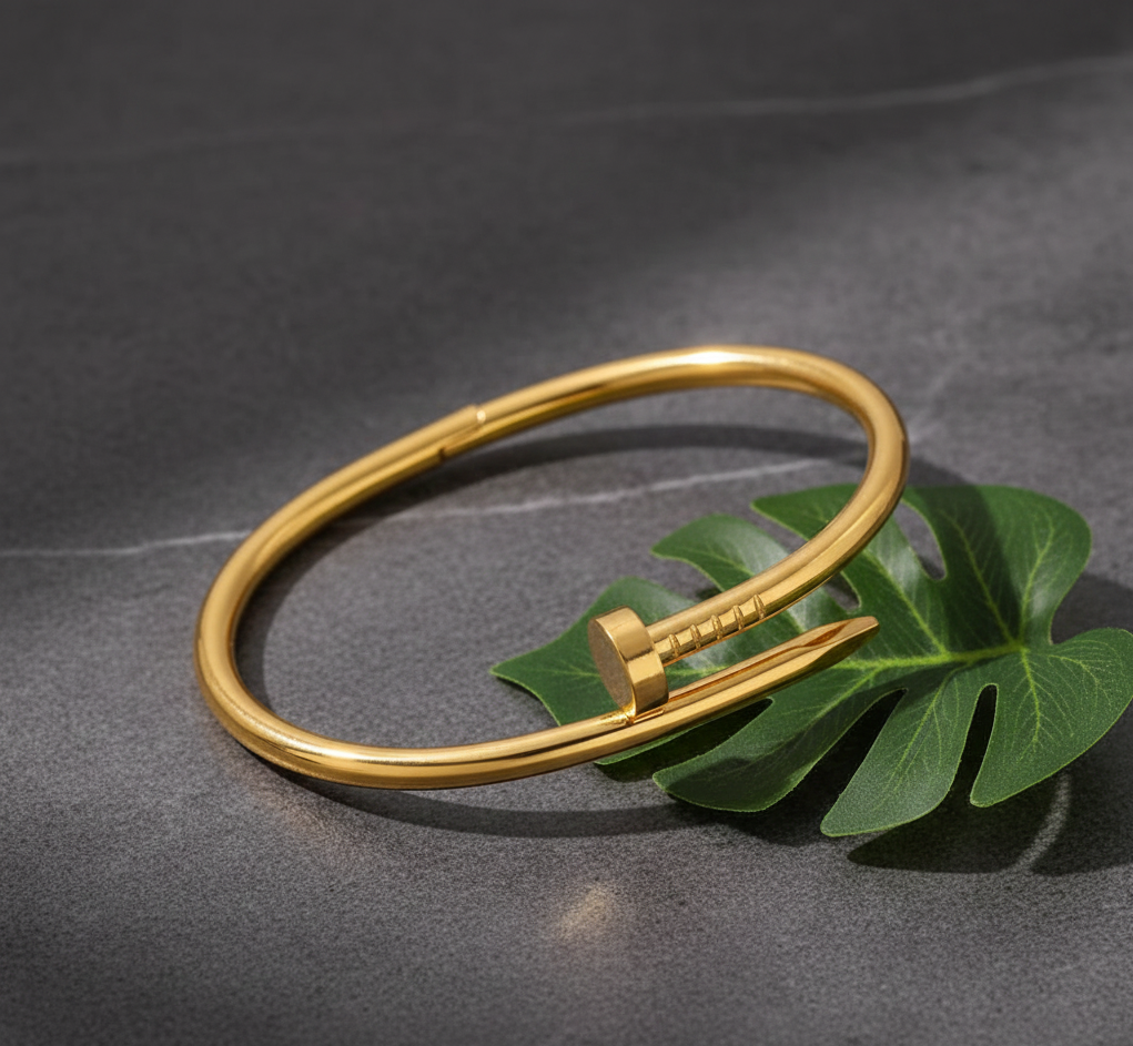 QVT-139 Cartier Nail Bangle – Stainless Steel | Iconic Luxury Design (Golden)