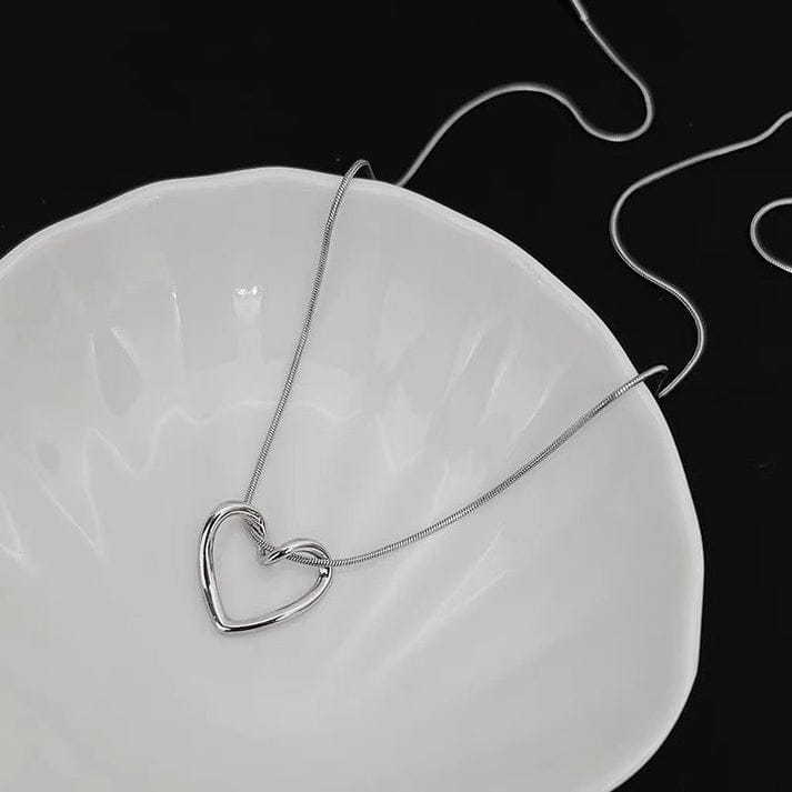 PRJ-183 Hollow Heart Pendant – Elegant Stainless Steel Necklace, Stylish Jewellery Accessory for Women - Image 2
