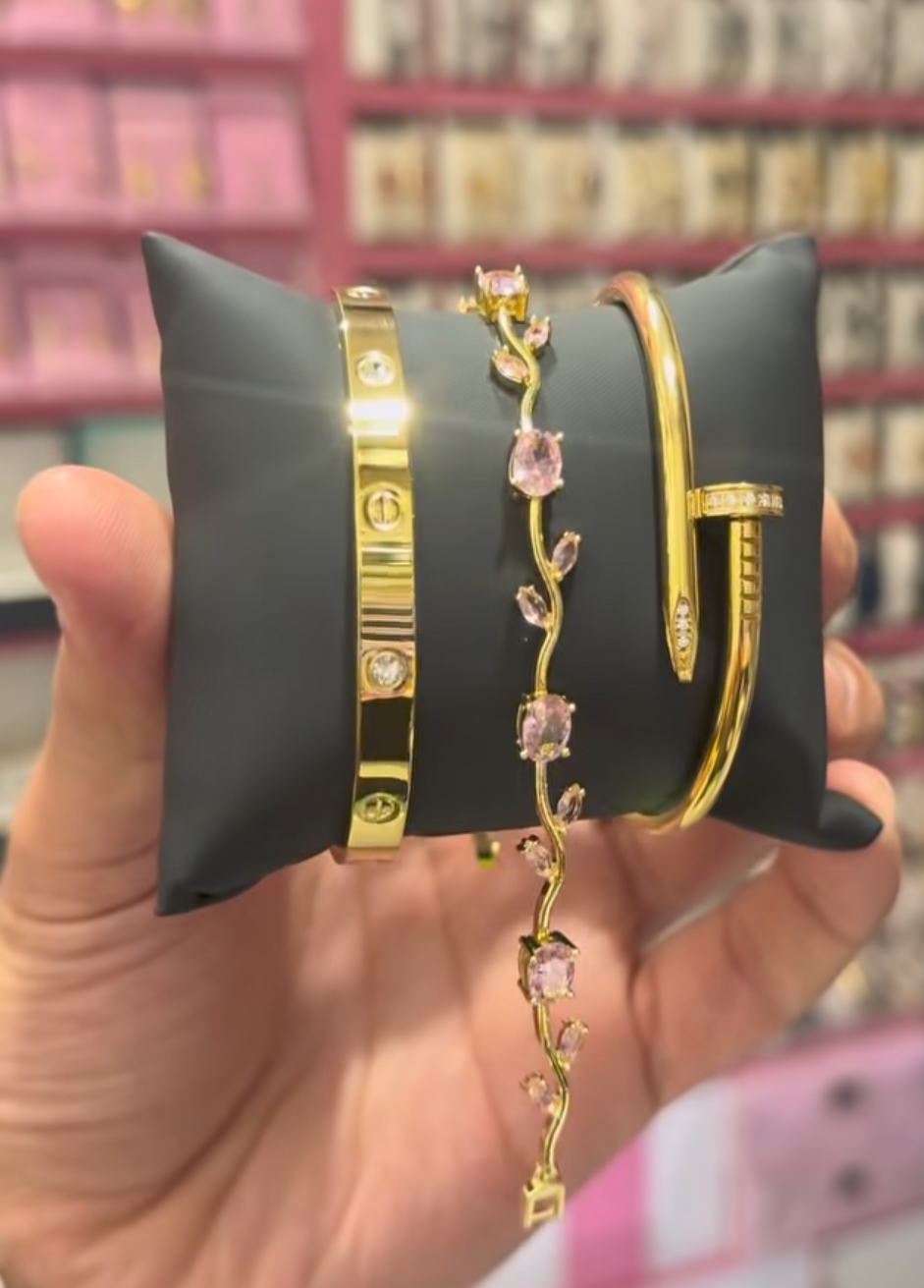 Pack of 3 Bracelets – Nail Cartier, Cartier & Tulip Bracelet Set - Image 4