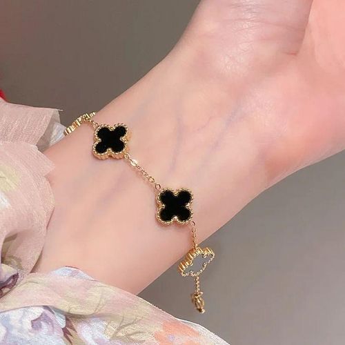 QXT-134 Clover Bracelet – Stainless Steel | Elegant & Durable Accessory - Image 2
