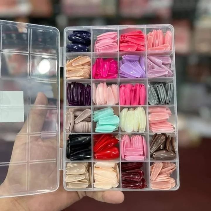 576 pcs nails with box ,Reusable Artificial nails, 24 different colours, beautiful fake nails With Glue for Girls Women (Random color) - Image 3