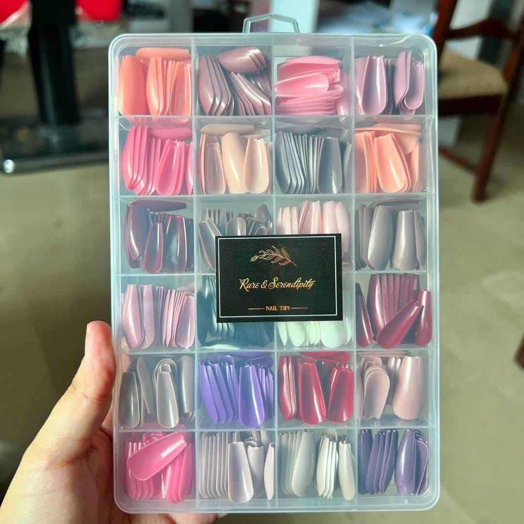 576 pcs nails with box ,Reusable Artificial nails, 24 different colours, beautiful fake nails With Glue for Girls Women (Random color) - Image 4