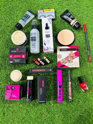 Makeup Deal Pack Of 13