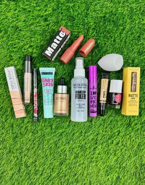 11 Items Makeup Deals, Liquid Concealer, Lip Gloss