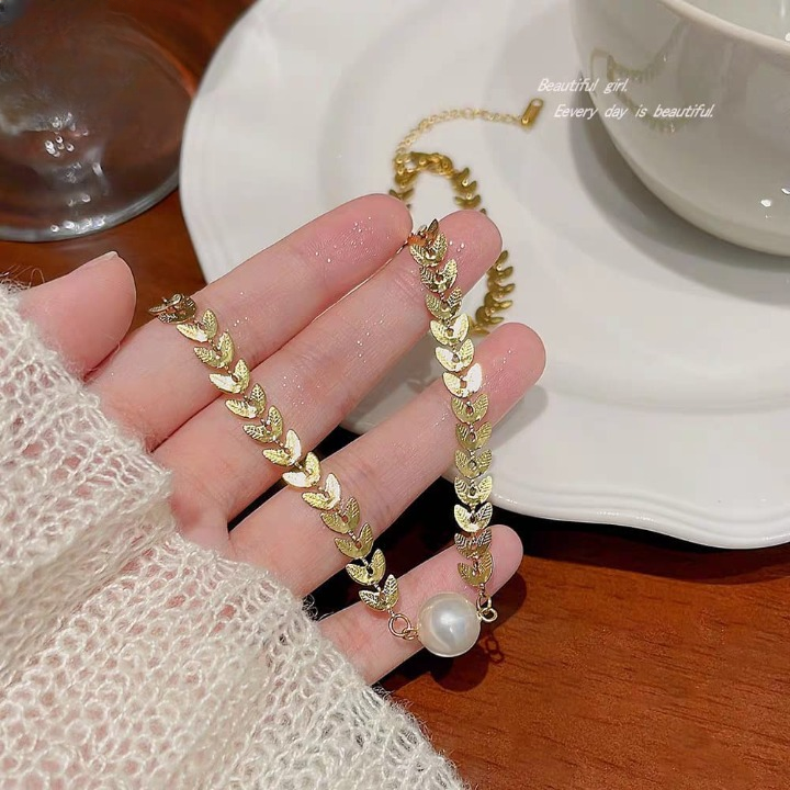 Pearl & Leaf Korean Beautiful Pendant Necklace – Elegant Golden Alloy Necklace - Image 2