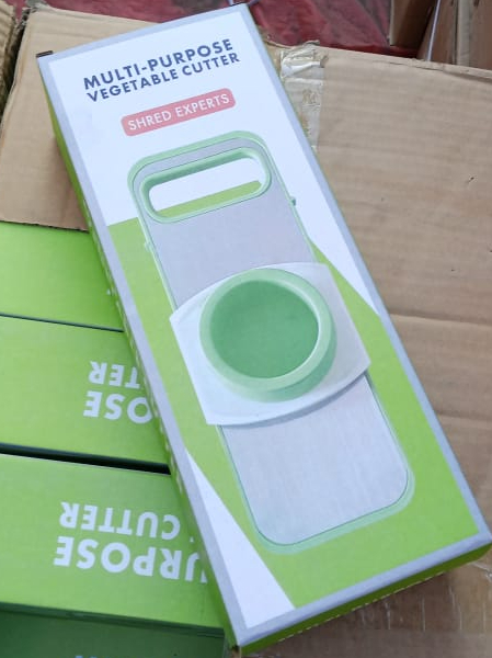 Multifunctional Vegetable Cutter Grater For Vegetables Slicers - Shredders Peeler Carrot Fruit Vegetable Cutting Kitchen Tool - 05 Blades Vegetable Cutter ( Random Colors) - Image 8