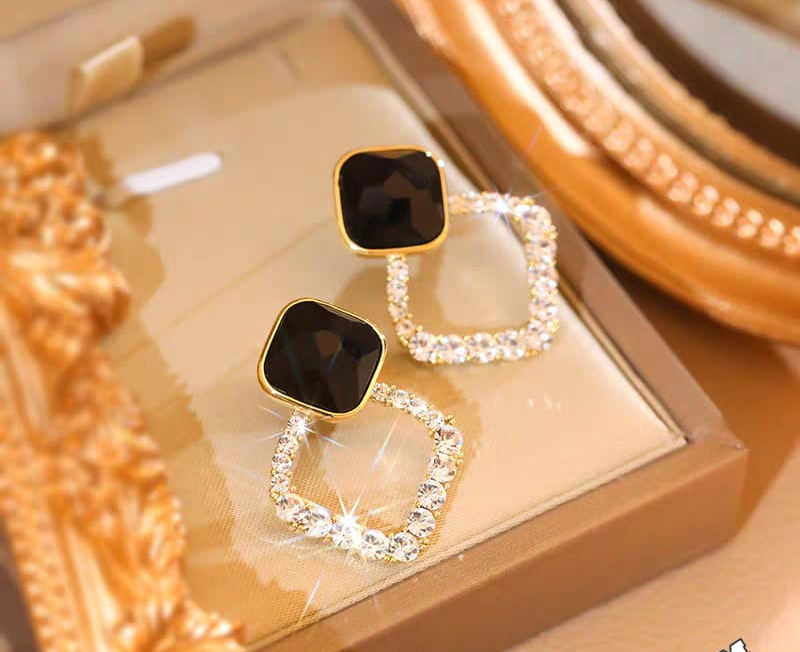 Zircon Korean Black Shiny Earing resin rhombus earrings earrings jewelry fashion for women - Image 4