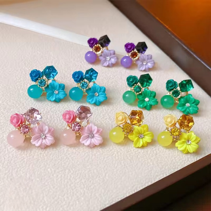 Flower Crystal Korean Earrings – Elegant Women’s Fashion Jewelry in Multiple Colors (Black, Blue, Red, Yellow, Green, Sky Blue, Purple, Light Pink, Dark Pink (AXT-104) - Image 3