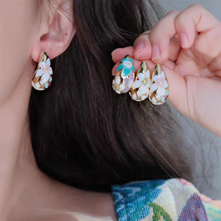 Flower Hollow Drop Earrings – Stylish Women’s Fashion Jewelry in Multiple Colors Pink, Green, Orange, White, Purple, Blue, Red, Black (PQT-105) - Image 3