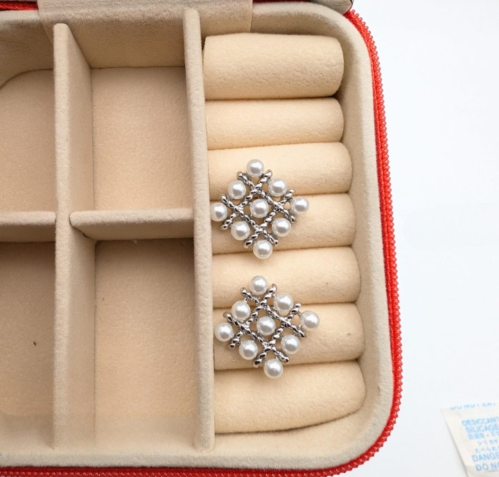 Pearl Square Korean Earrings – Elegant Women’s Fashion Jewelry in Silver and Golden Colors PJT-106 - Image 3
